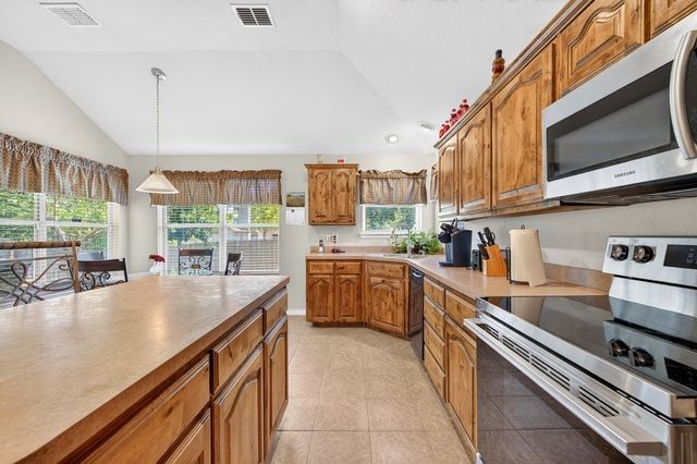 804 Bur Oak Drive, Burleson, TX 76028