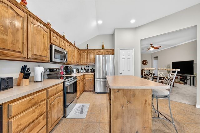 804 Bur Oak Drive, Burleson, TX 76028