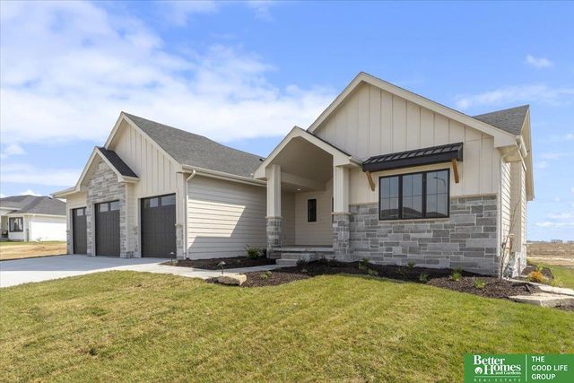 3651 S 218 Avenue, Elkhorn, NE 68022