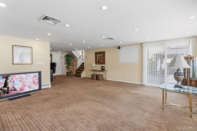 126 Henry Street, Massapequa, NY 11758