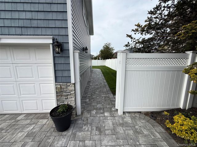 126 Henry Street, Massapequa, NY 11758