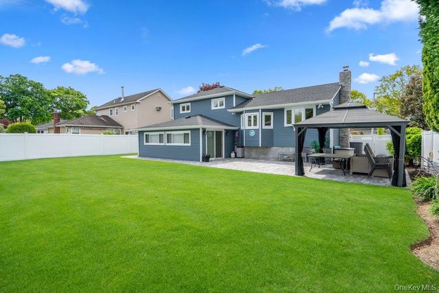 126 Henry Street, Massapequa, NY 11758