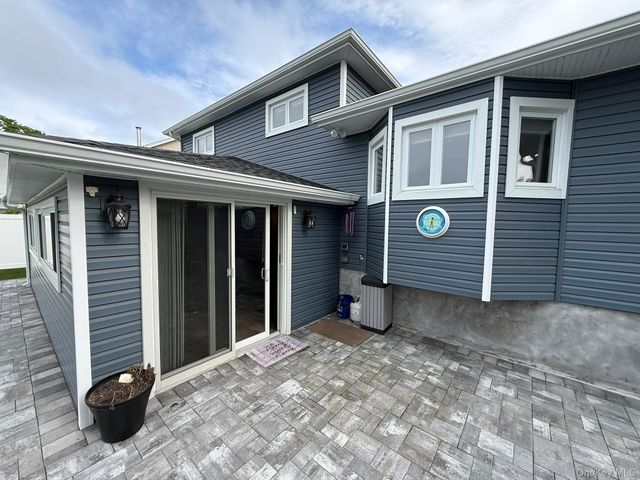 126 Henry Street, Massapequa, NY 11758