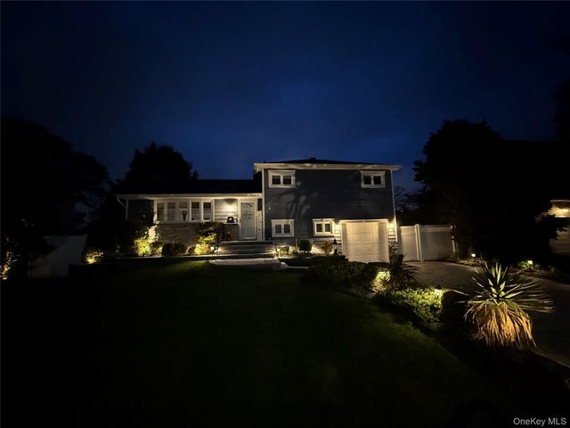 126 Henry Street, Massapequa, NY 11758