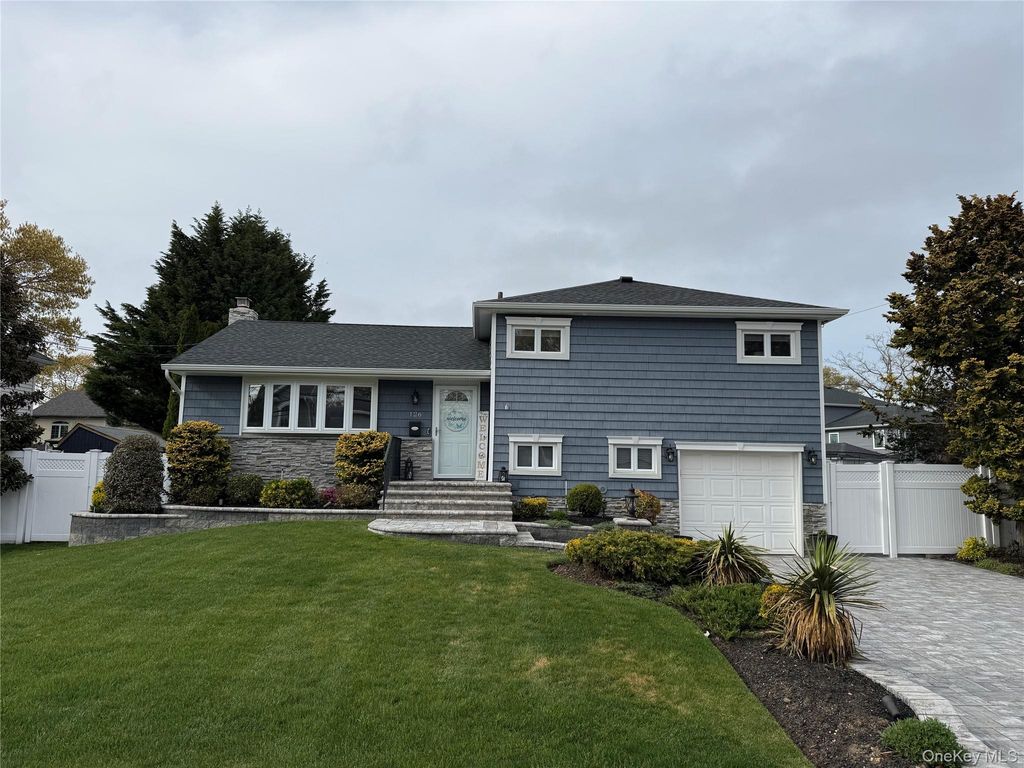 126 Henry Street, Massapequa, NY 11758