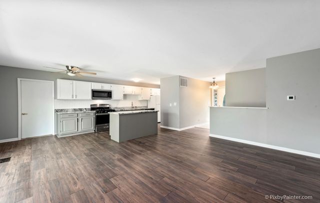 240 Bristol Way, Bolingbrook, IL 60440
