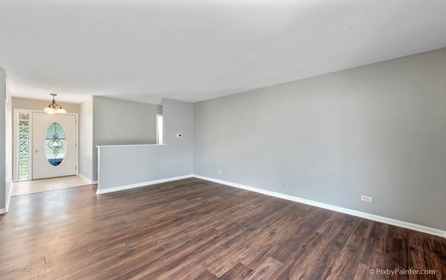 240 Bristol Way, Bolingbrook, IL 60440