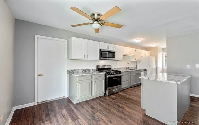 240 Bristol Way, Bolingbrook, IL 60440