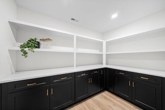 2108 Chivalry Way, Clarksville, TN 37040