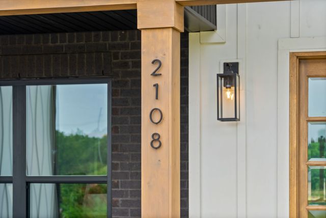 2108 Chivalry Way, Clarksville, TN 37040