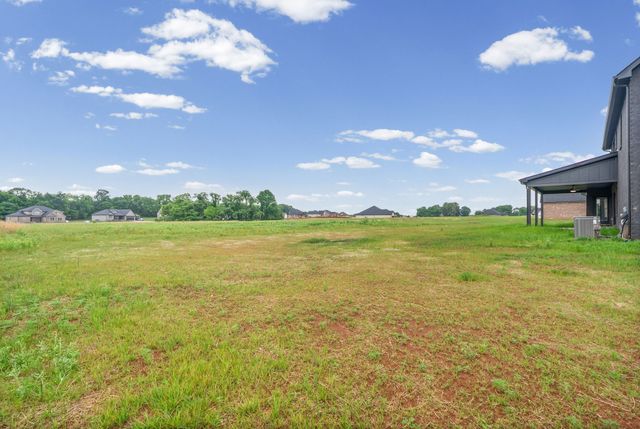 2108 Chivalry Way, Clarksville, TN 37040