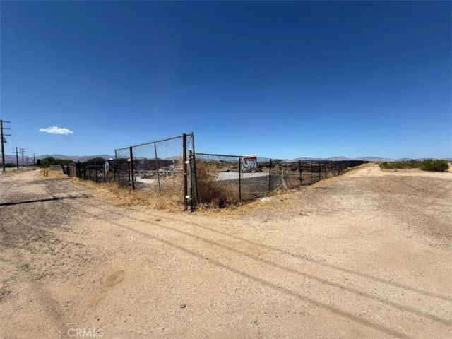37000 90th East, Sun Village, CA 93543