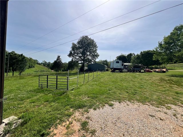 272 Madison 8105, Hindsville, AR 72738