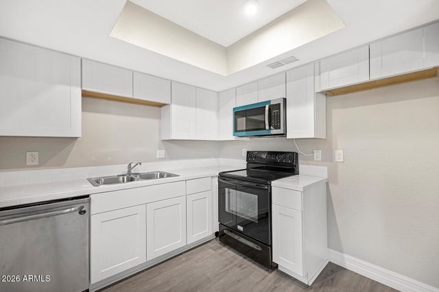 2847 N 46TH Avenue 10, Phoenix, AZ 85035