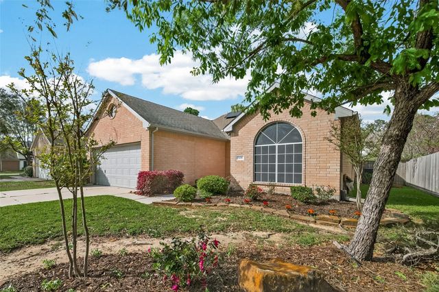 9218 E Lakeside Drive, Magnolia, TX 77354