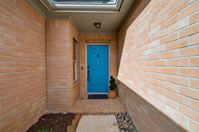 9218 E Lakeside Drive, Magnolia, TX 77354