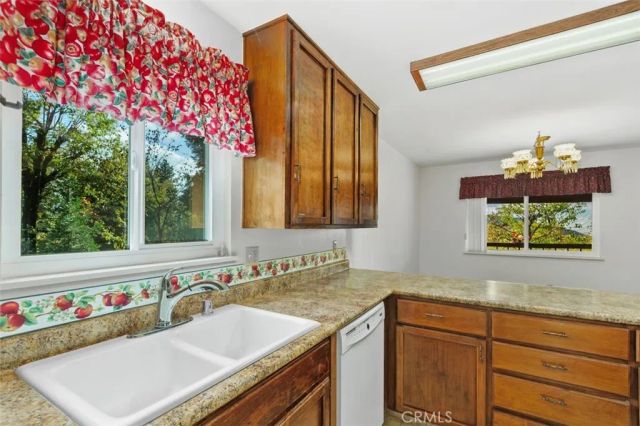 39566 Clearwater Drive, Oak Glen, CA 92399