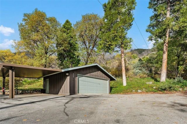 39566 Clearwater Drive, Oak Glen, CA 92399