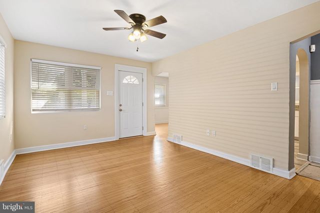 4 VIRGINIA AVE, Palmyra, NJ 08065