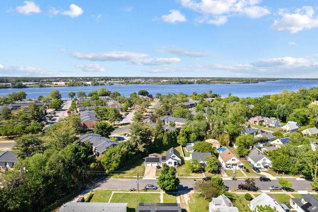 4 VIRGINIA AVE, Palmyra, NJ 08065