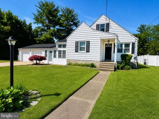 4 VIRGINIA AVE, Palmyra, NJ 08065