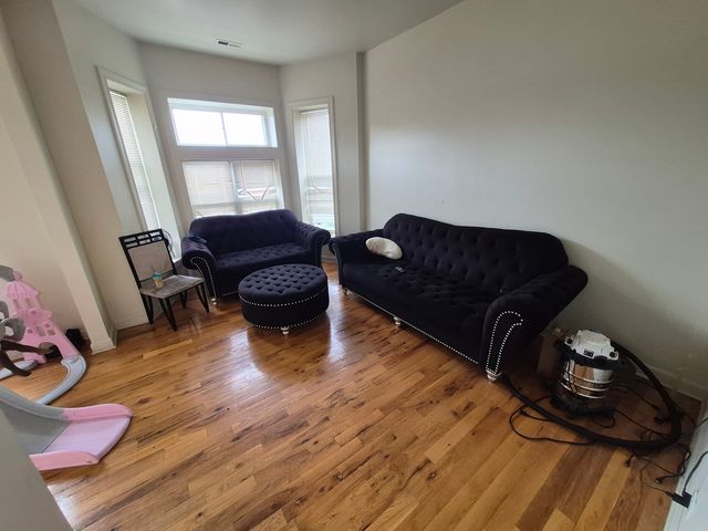 4126 W Adams Street, Chicago, IL 60624