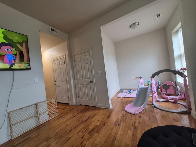 4126 W Adams Street, Chicago, IL 60624
