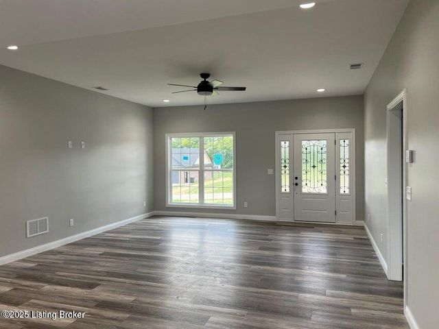222 Open Meadow Dr, Bardstown, KY 40004