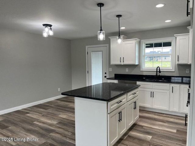 222 Open Meadow Dr, Bardstown, KY 40004