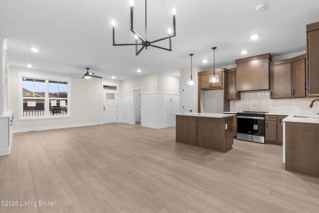 4657 Red Tail Ridge, Jeffersonville, IN 47130