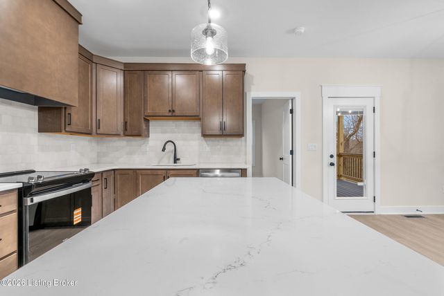 4657 Red Tail Ridge, Jeffersonville, IN 47130