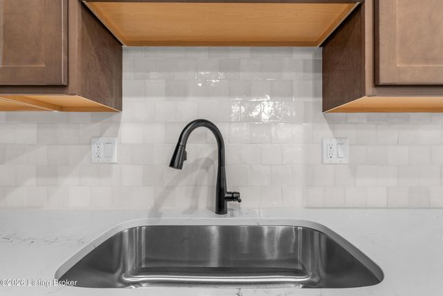 4657 Red Tail Ridge, Jeffersonville, IN 47130