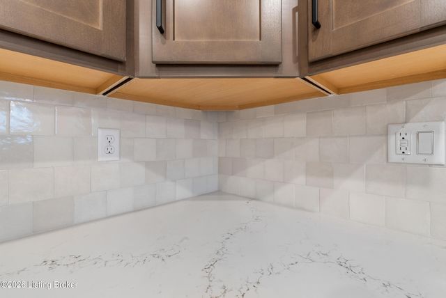 4657 Red Tail Ridge, Jeffersonville, IN 47130