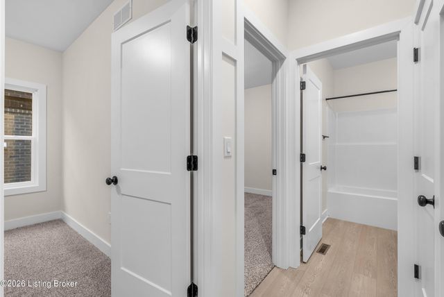 4657 Red Tail Ridge, Jeffersonville, IN 47130