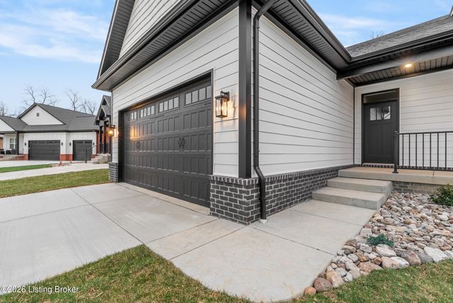 4657 Red Tail Ridge, Jeffersonville, IN 47130