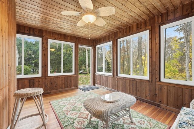 47 Academy Dr, Longmeadow, MA 01106