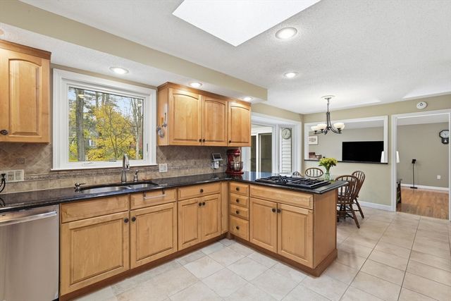 47 Academy Dr, Longmeadow, MA 01106