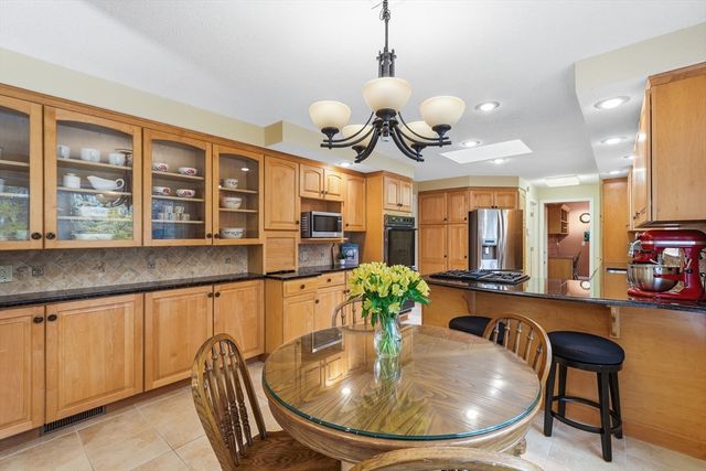 47 Academy Dr, Longmeadow, MA 01106