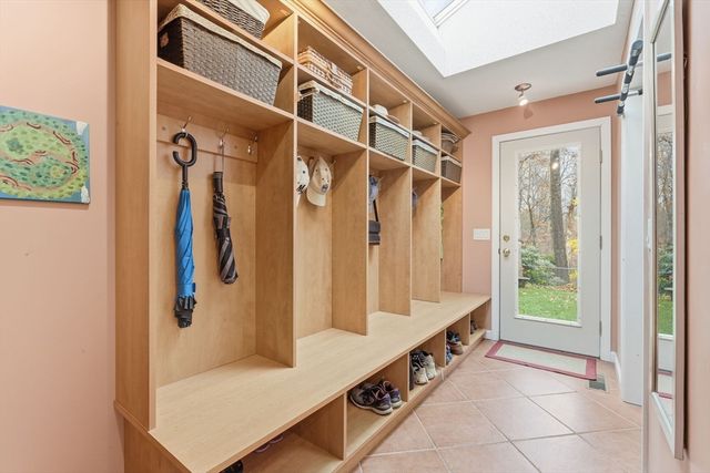 47 Academy Dr, Longmeadow, MA 01106