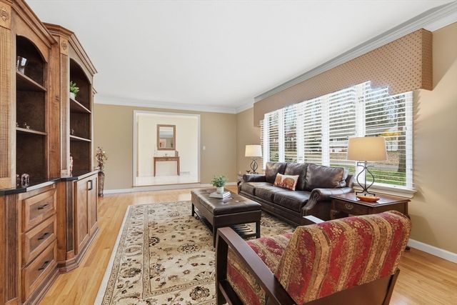 47 Academy Dr, Longmeadow, MA 01106