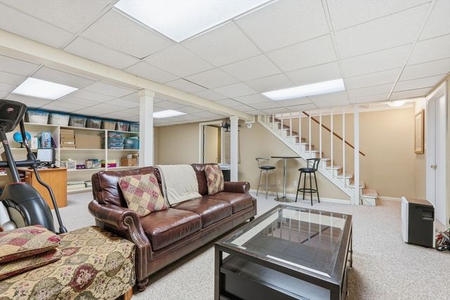 47 Academy Dr, Longmeadow, MA 01106