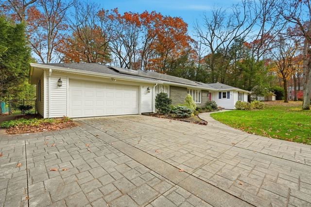 47 Academy Dr, Longmeadow, MA 01106