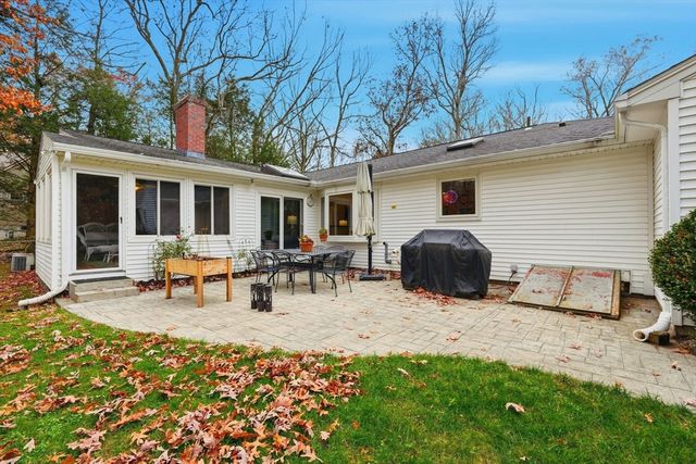 47 Academy Dr, Longmeadow, MA 01106