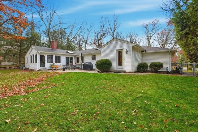 47 Academy Dr, Longmeadow, MA 01106