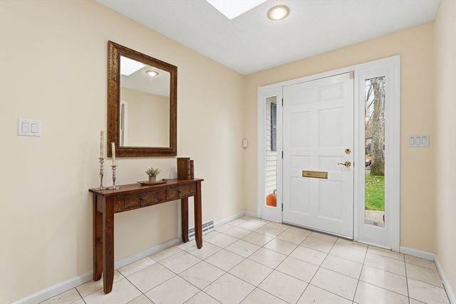 47 Academy Dr, Longmeadow, MA 01106