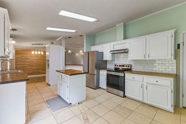 250 W Medina Street, Summerville, SC 29483