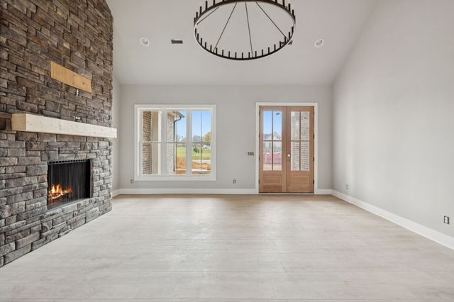 405 Chestnut Oak Ave, Smithville, TN 37166