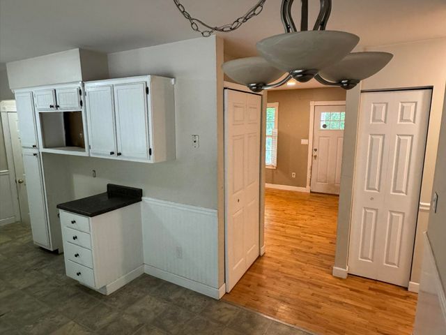 6393 Center Road, Peninsula Twp, MI 49686