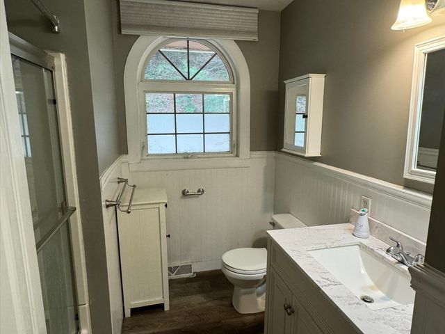 6393 Center Road, Peninsula Twp, MI 49686