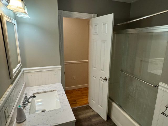 6393 Center Road, Peninsula Twp, MI 49686